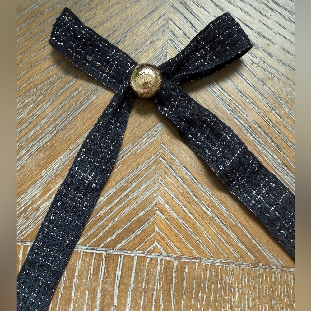 Authentic Chanel Holiday Charm and ribbon limited edition 2025 - Picture 3 of 7